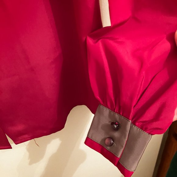 KARA size 5/6 burgundy with army green(?) accents - Picture 3 of 5